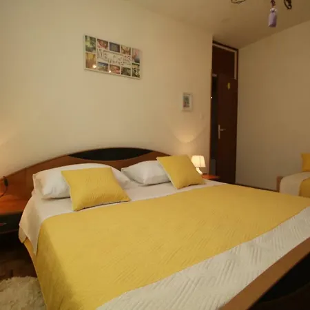 Apartment Cosy Sweet Yellow *
