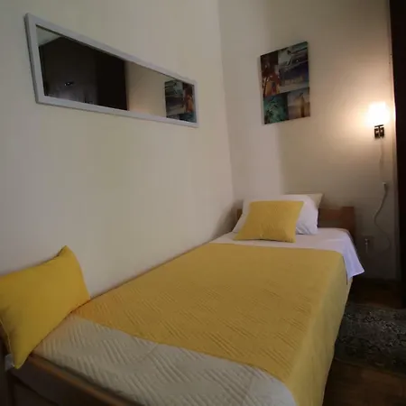 Cosy Sweet Yellow سبليت