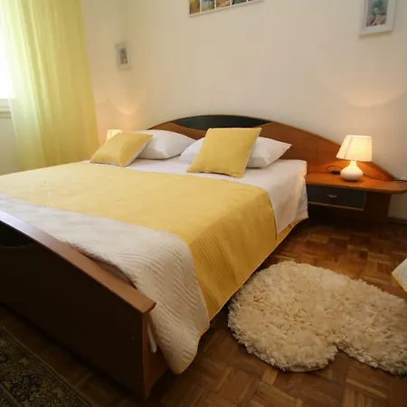 Cosy Sweet Yellow سبليت