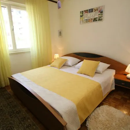 شقة Cosy Sweet Yellow