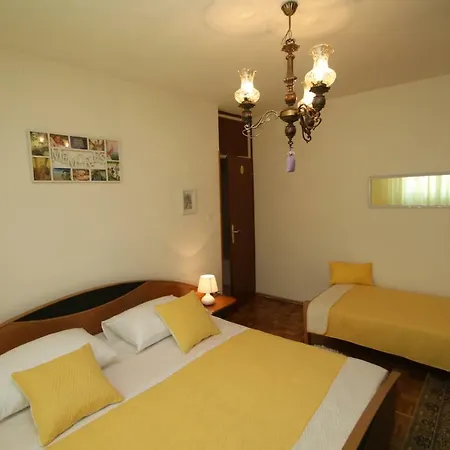 Cosy Sweet Yellow *